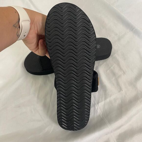 Black Mesh Fabric Strap Sport Athletic Sandals / Flip Flops EU 42 US 11.5 - Picture 2 of 6